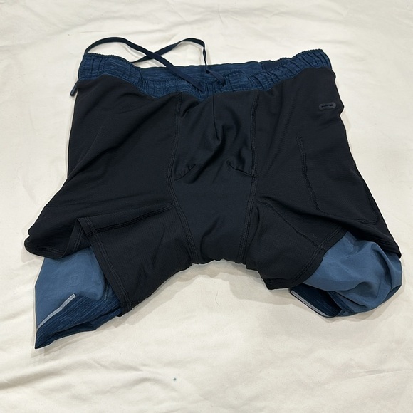 Lululemon Surge Short *6" Updated Size S - Picture 4 of 5